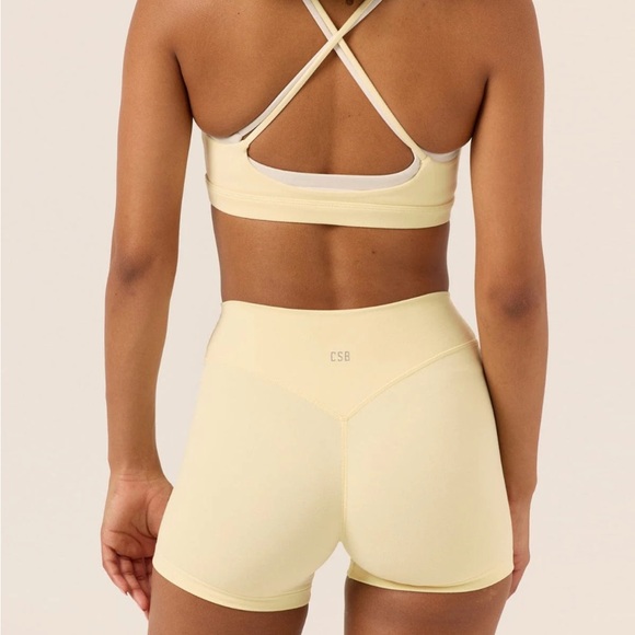CSB Set: Form Gia Crop + Invisible Scrunch Shorts Size Medium Butter Yellow 🌼 - Picture 2 of 8